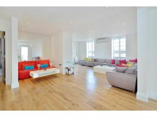 4 Bedrooms - Apartment - London - For..