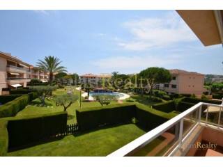 Impeccable apartment 100 meters away..