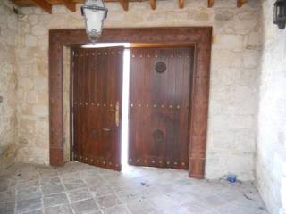 Four bedroom Traditional stone house..