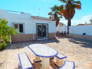 3 Bedrooms - Villa - Alicante - For Sale