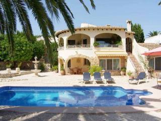 Lovely villa with sea view