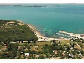 Istra,Peroj, zemljište na rubu urbanizacije