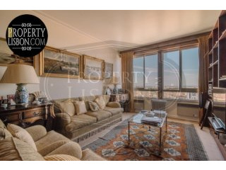 T3 Lisbon Apartment for sale with..