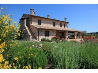 8 bedroom House For Sale: Todi, Umbria..