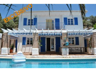 Villa for Sale in Sayalonga 465.000..