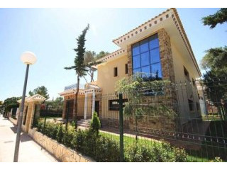 4 Bedroom 3 Bathroom Villa In Dehesa De..