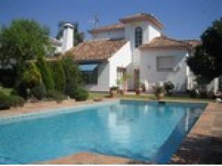 4 Bedrooms - Villa - Malaga - For Sale