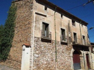 Large Village Home With 130 M2 Of..