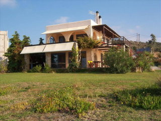 B287 - Detached house of 170 sqm in a..