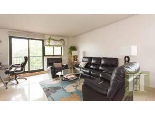 2 bedroom Apartment For Sale: 3220..