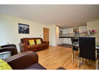 Canary Wharf, E14 9EZ [ID: 301IC]