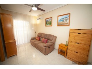 Piso en la planta tercera de 2 dormitorios, 1 baño, cocina..
