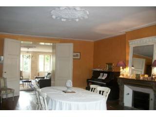 6 bedroom Town House For Sale: 79000..
