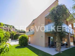 Walking distance of the beach Sant Pol..