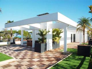 4 Bedrooms - Apartment -..