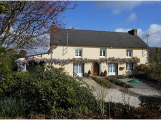 Delightful, detached, renovated