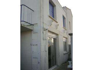 Group of 3 apartments, near Les Mathes..