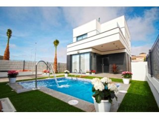 DetachedVilla Property Type: 3&nbsp;Bedrooms 4 Bathrooms..