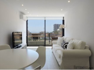 Piso reformado a tan solo 50 metros del mar con licencia..