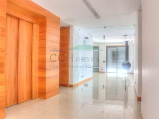 Contemporary two bedroom Apartment in..
