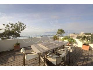 Waterfront Penthouse Apartment with..