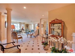 2 bedroom Flat For Sale: 10580..