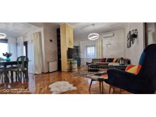 OPATIJA, IČIĆI, STAN 130m2, POGLED NA MORE, BAZEN, TAVERNA S