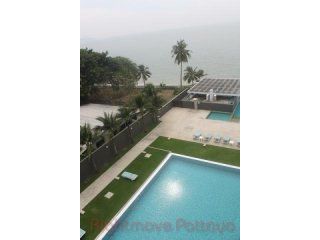 2 Bedroom Condo for sale in Wongamat -..