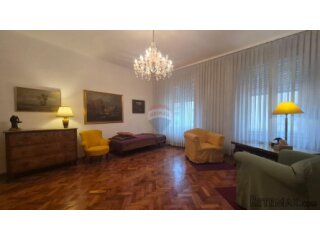 Zagreb, Centar - četverosobni građanski stan