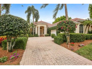 132 Pembroke Dr, Palm Beach Gardens, FL..