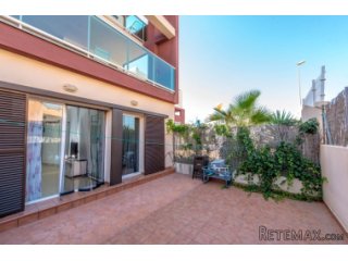Superb Spacious 2 Bedrommed Ground Floor Apartment in El..