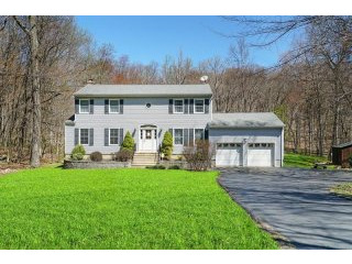 4 bedroom House For Sale: 25 Tri Brook..