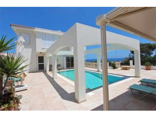 House Detached - For Sale - 4 Bedrooms