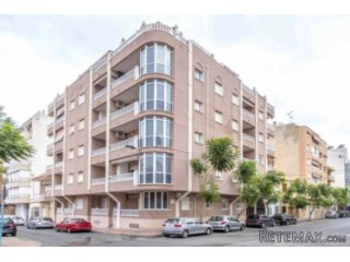 &nbsp;Renovated Reduced 3 Bedroomed Apartment Near..