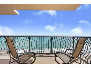 3 bedroom Residence For Sale: Singer..