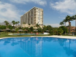 2 Bedroom Middle Floor Apartment