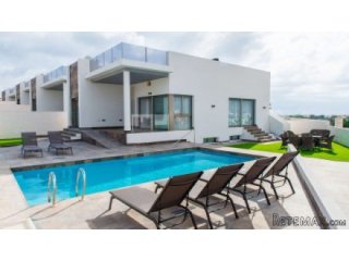 Villa Property Type: &nbsp;3&nbsp;Bedrooms 2 Bathrooms..