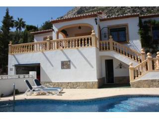 3 Bedrooms - Villa - Alicante - For Sale