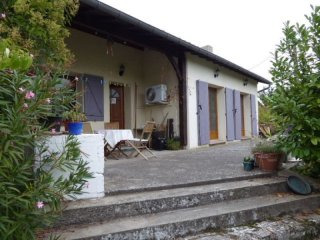 3 Bed Villa With Garden, Terrace, Large..