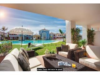 Apartment for sale in East Estepona..