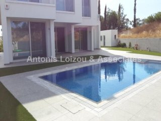 4 Bedroom House in Engomi