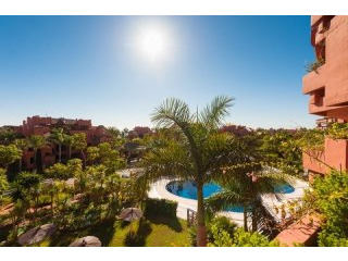 3 Bedroom Middle Floor Apartment