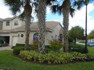 8125 Mulligan Cir, Port Saint Lucie, FL..