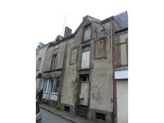 Vente Immeuble 4 Pieces De 120 M2 53300..