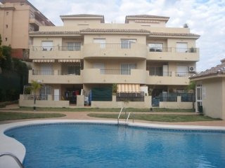 2 Bedroom Middle Floor Apartment