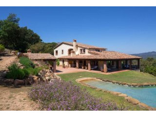 Impressive Country House for sale in..