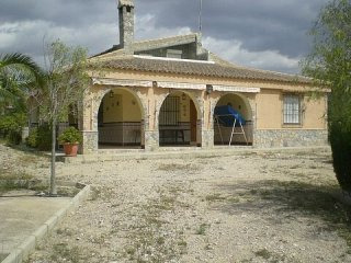 3 BED DETACHED COUNTRY STYLE VILLA