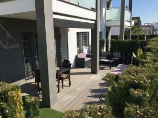 Exclusive South Facing 2 Bedrommed 2 Bath Ground Floor..