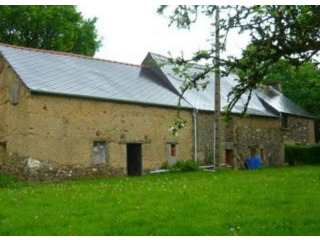 Longere House with Outbuildings