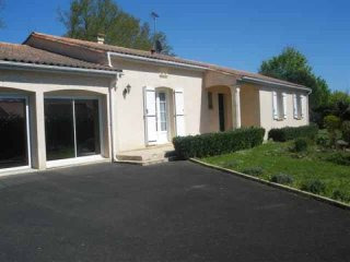 5 Bed Bungalow With Swimming Pool In..